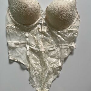 NWOT White/Cream Lace Push-up Bodysuit